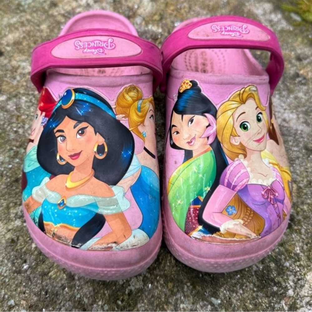 CROCS Princess Kids size 2 
Preowned